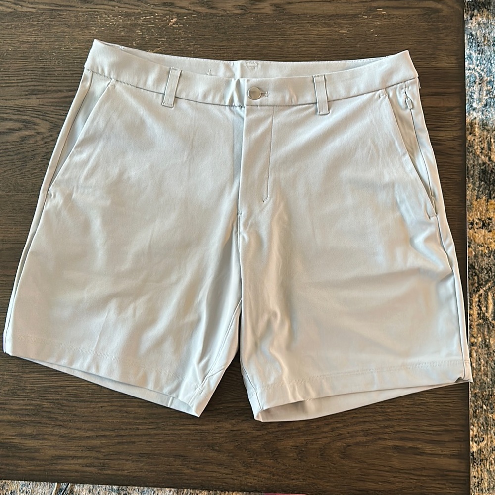Men’s lululemon Commission Classic-Fit Short 7”